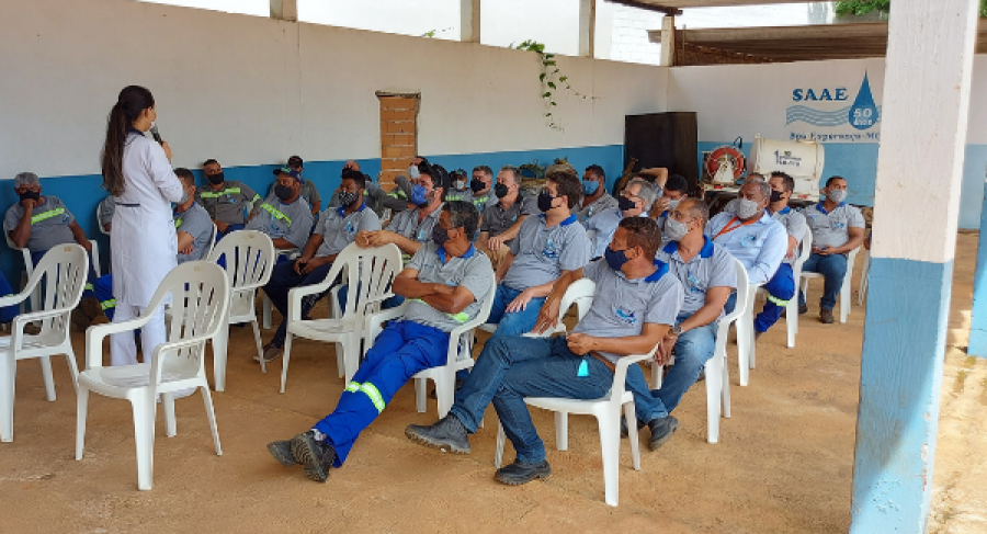 NOVEMBRO AZUL: SAAE REALIZA PALESTRA DE CONSCIENTIZAÇÃO SOBRE O CÂNCER DE PRÓSTATA PARA SERVIDORES DA AUTARQUIA