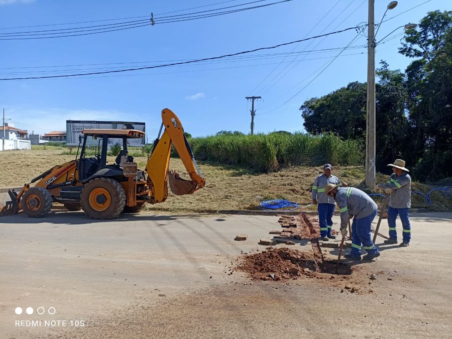 SAAE executa serviços de água em bairros da cidade